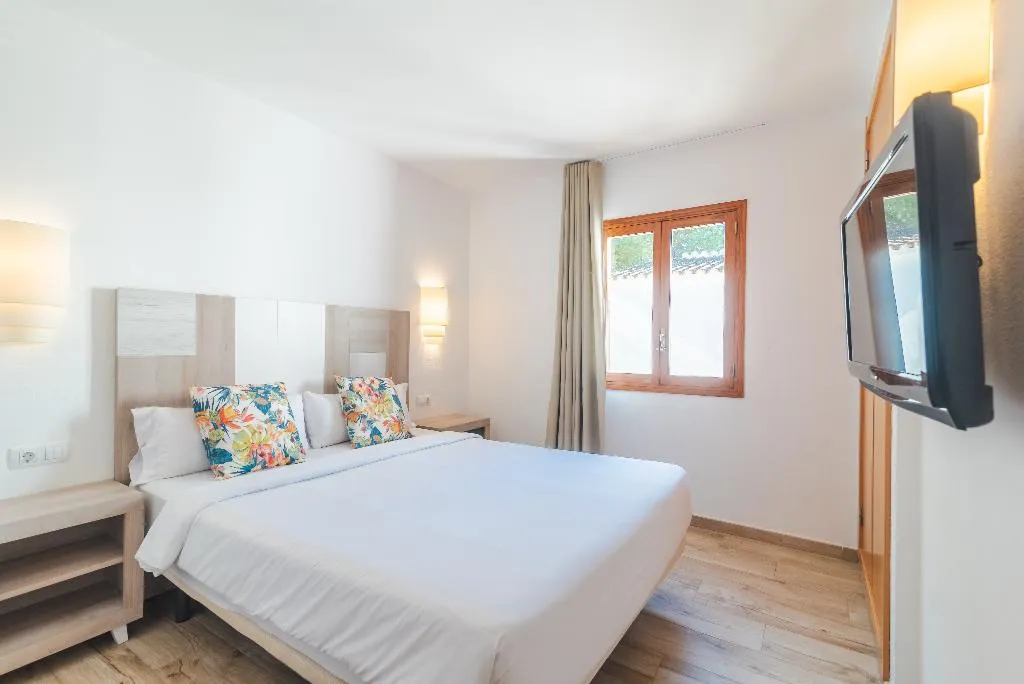APARTMENT WITH TERRACE Room, Flip Flop Surfing Playa Apartments, Majorca