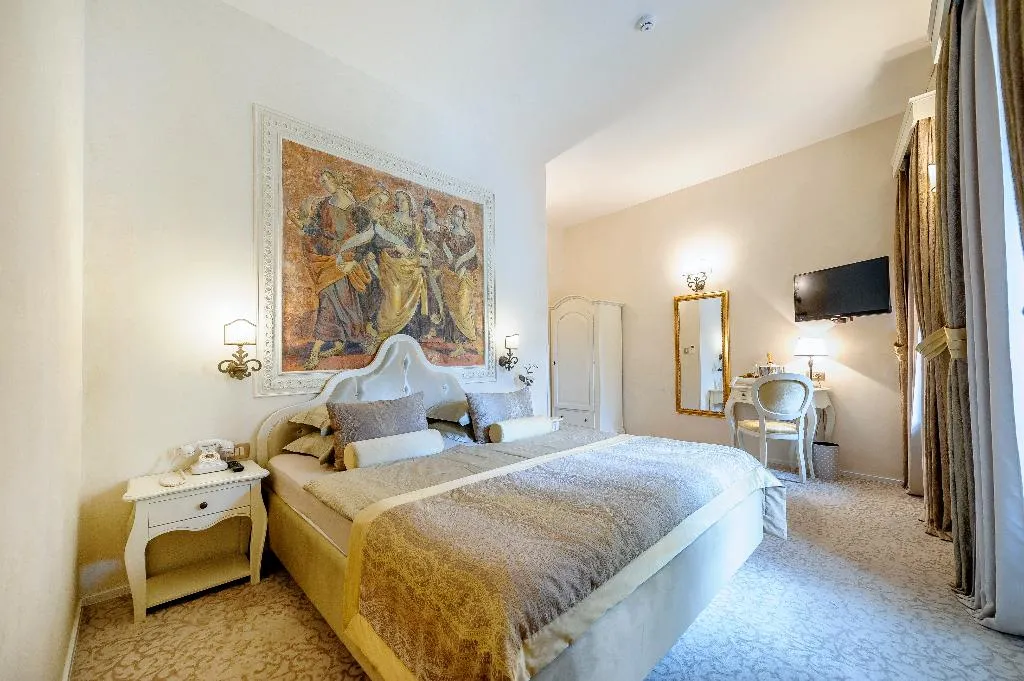 DOUBLE SUPERIOR Room, Heritage Hotel Life Palace, Split