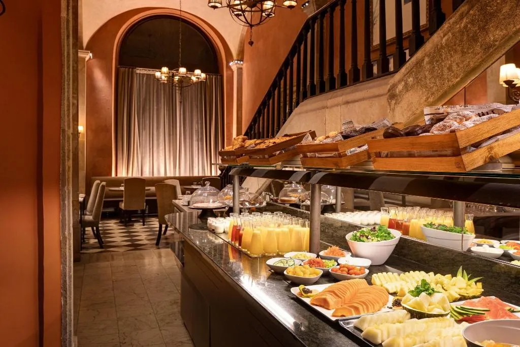 Restaurant, Duquesa de Cardona, Barcelona