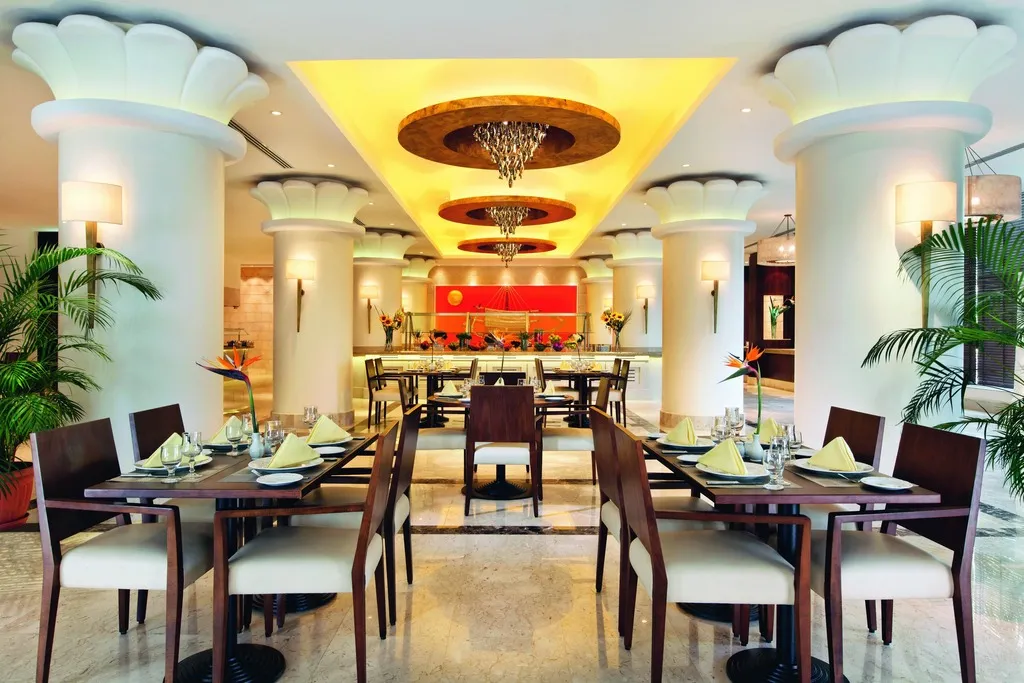 Restaurant, Cairo Pyramids Hotel, Cairo
