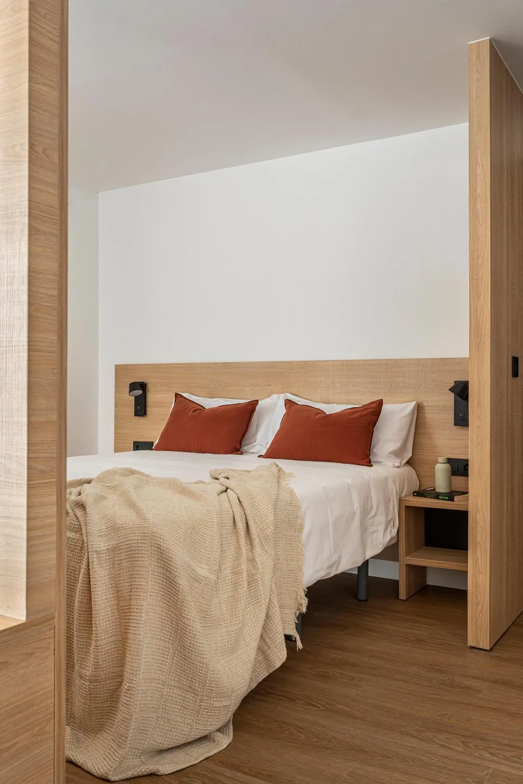 STUDIO CAPACITY 4 Room, B48 Valencia Feria, Valencia