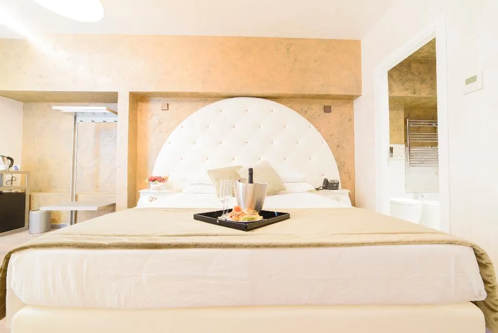 JUNIOR SUITE DELUXE Room, Vespasiano, Rome