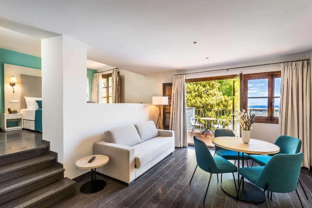 DOUBLE SUPERIOR POOL VIEW Room, Occidental Pueblo Acantilado, Costa Blanca