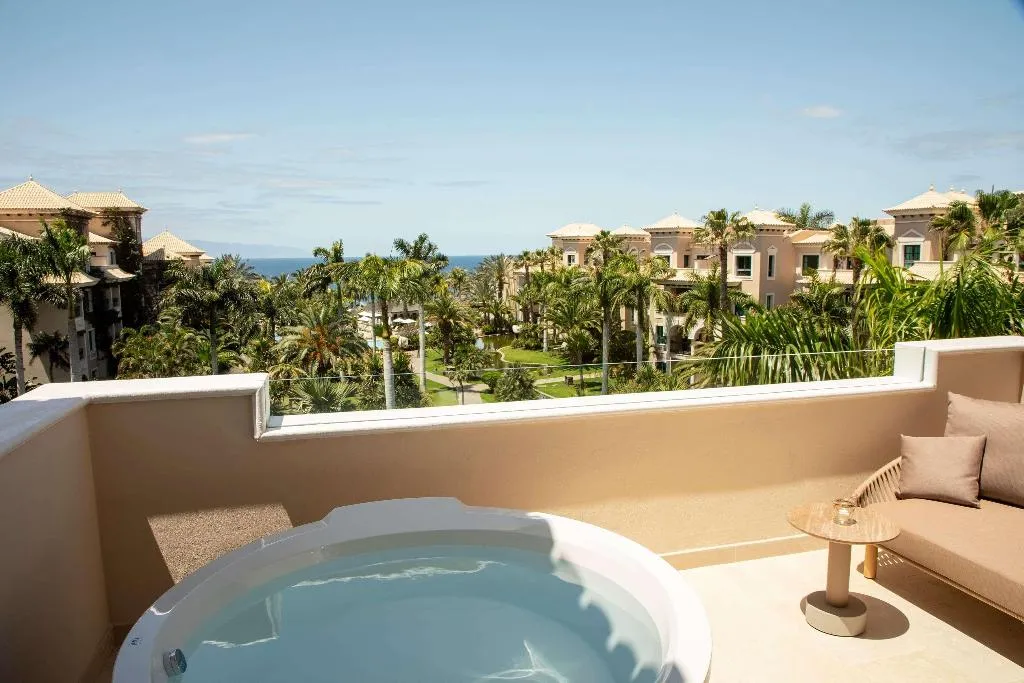 SUITE STANDARD Room, Redlevel At Melia Palacio De Isora, Tenerife
