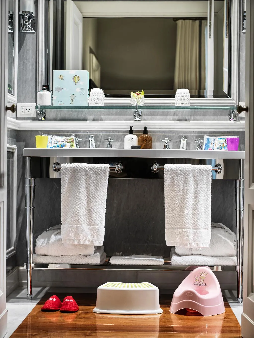 SUITE STANDARD Room, J.K. Place Roma - The Leading Hotels o/t World, Rome