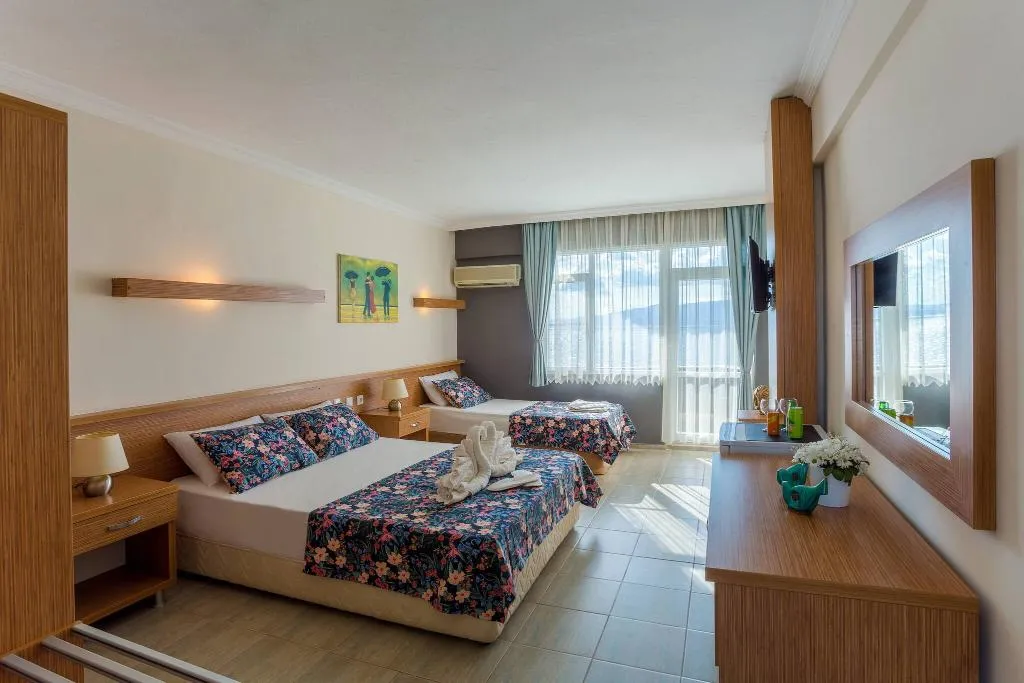 TRIPLE DELUXE Room, Aqua Nina Hotel, Izmir