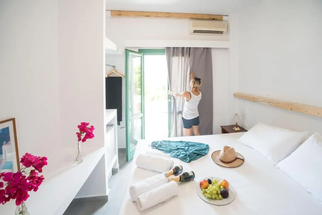 Room, Ifestia, Santorini