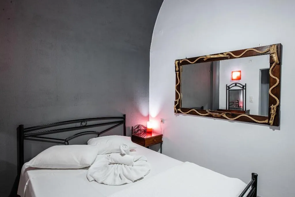 Room, Villa Toula, Santorini