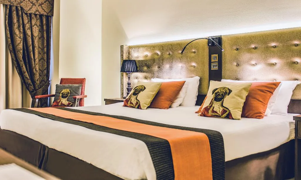 DOUBLE CLASSIC WITH BALCONY Room, AX The Victoria, Malta