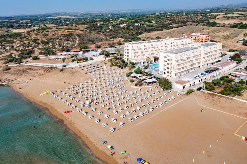 Beach, Hotel Club Eloro, Catania
