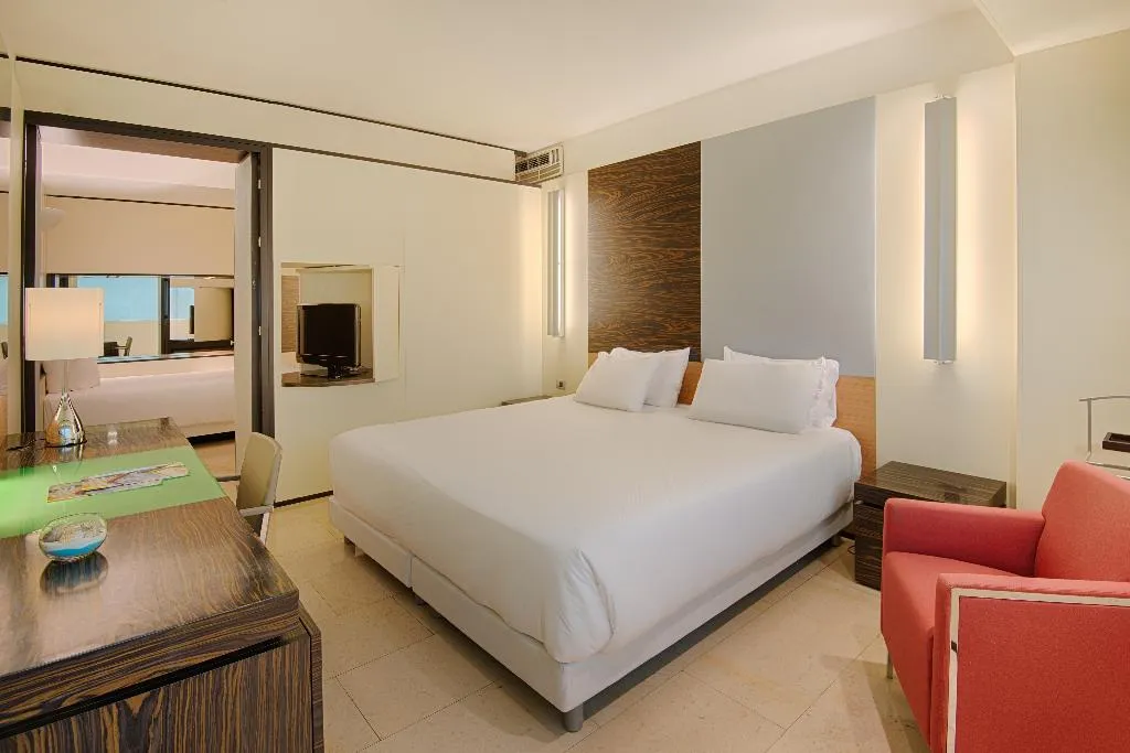 FAMILY ROOM CAPACITY 5 Room, NH Venezia Laguna Palace, Venice
