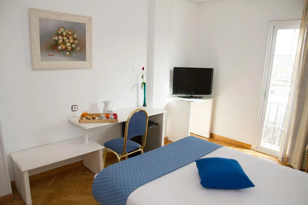 DOUBLE SINGLE USE STANDARD Room, Checkin Parla Madrid, Madrid