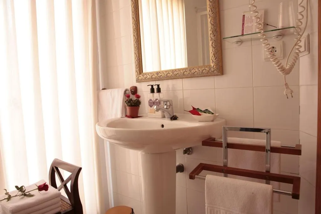Room, Hostal Antigua Morellana, Valencia