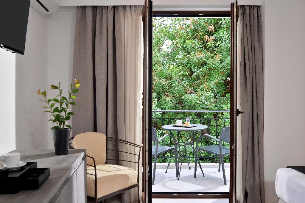 DOUBLE DELUXE Room, Yianna Hotel, Kefallinia