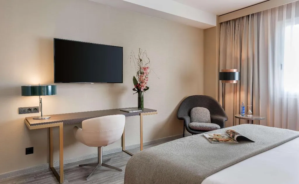 DOUBLE PREMIUM Room, NH Collection Madrid Suecia, Madrid