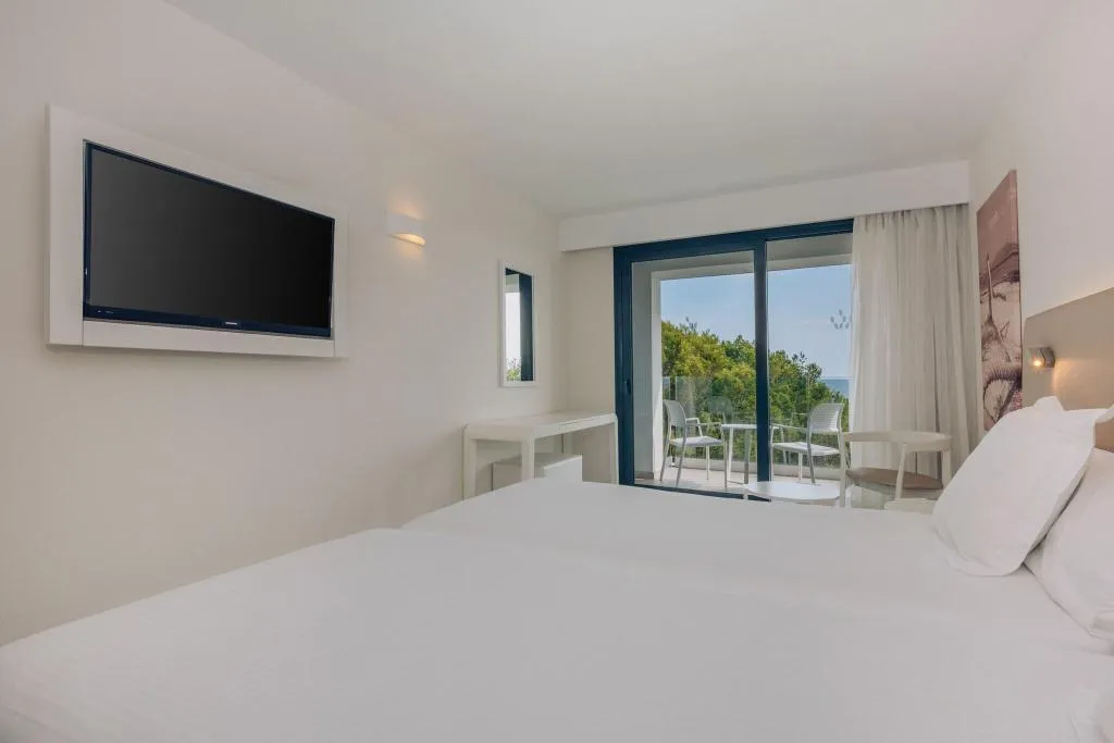 DOUBLE TWO BEDS Room, Iberostar Waves Cala Millor, Majorca