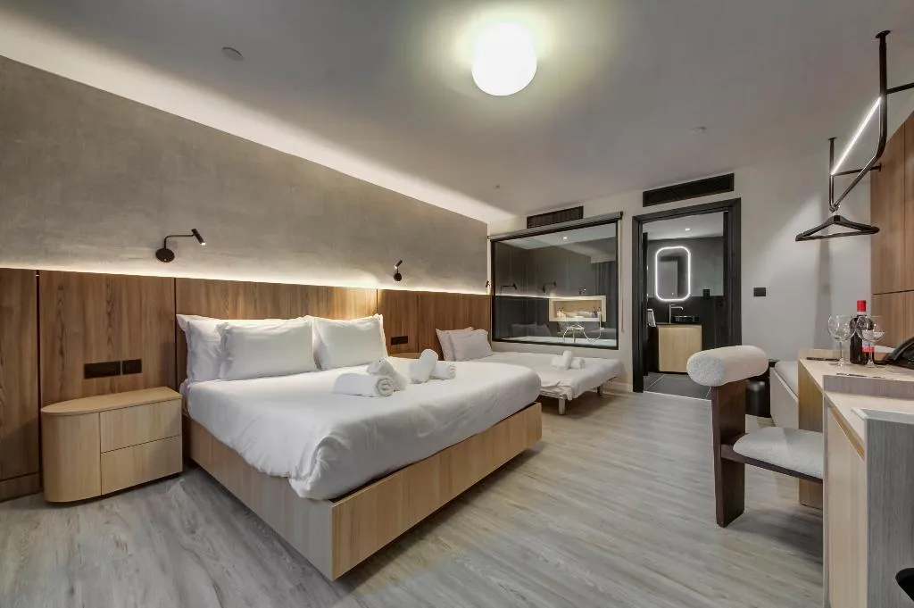 TRIPLE PREMIUM SUPERIOR Room, Noru Hotel, Malta