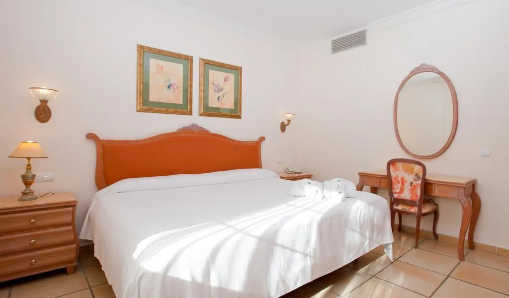 SUITE CAPACITY 3 Room, Gran Hotel Benahavis Spa, Costa Del Sol
