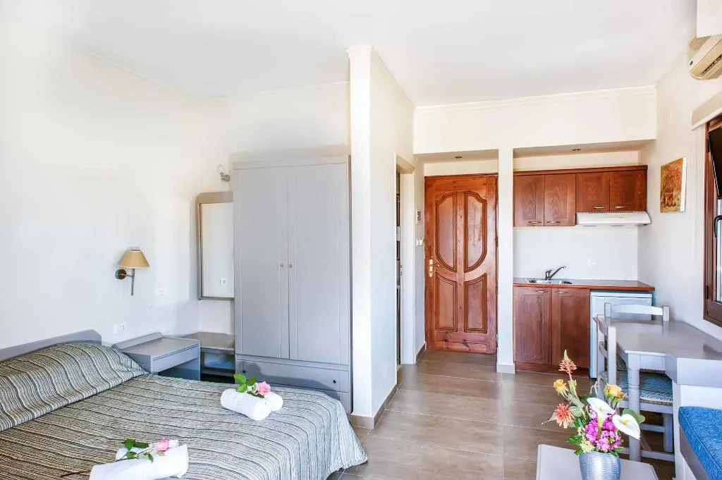 Room, Frideriki Studios & Apartments, Crete