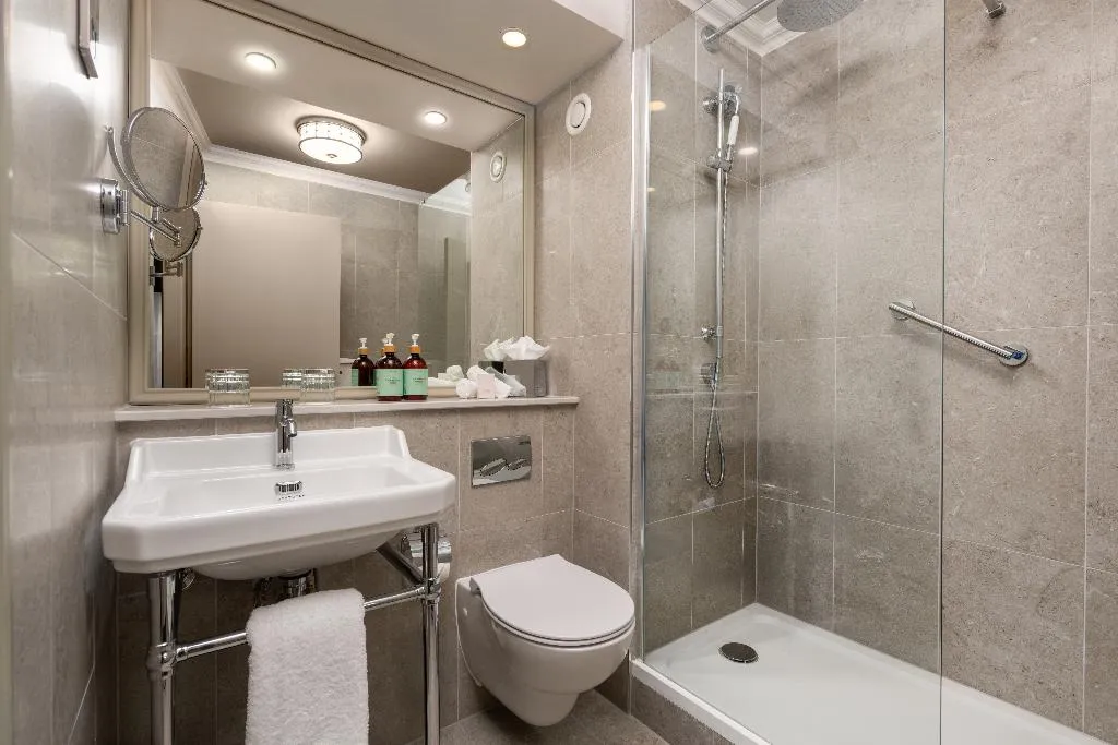 TWIN STANDARD Room, Brooks, Dublin