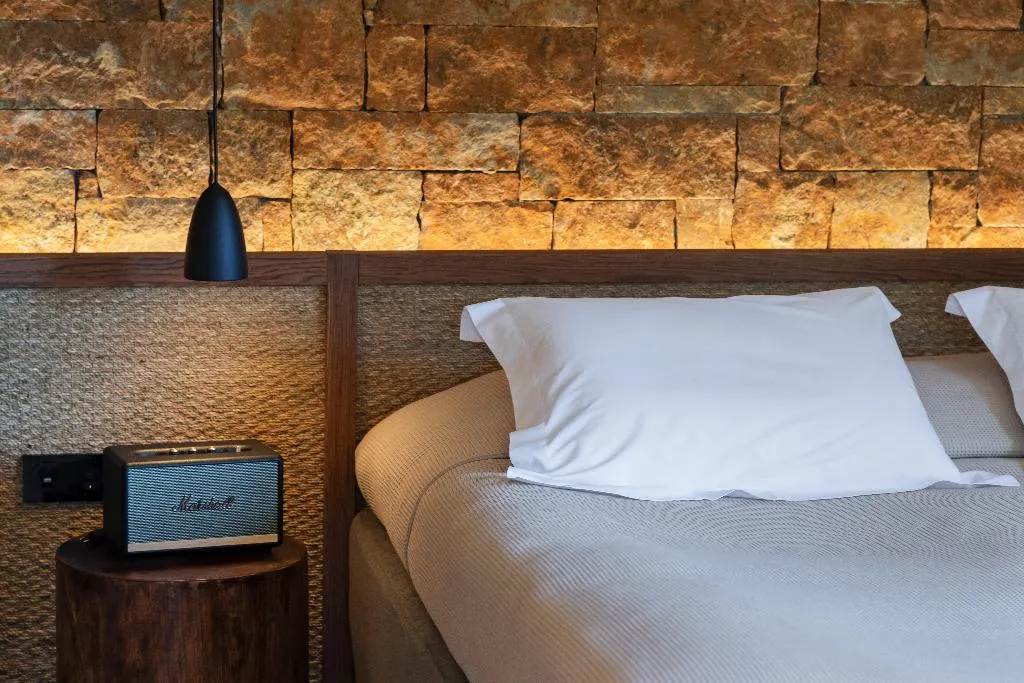 DOUBLE DELUXE ONE BED Room, Amantes Villas And Suites, Thessaloniki