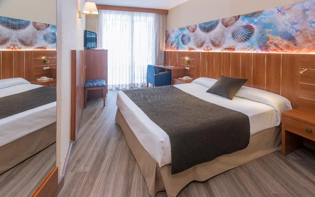 SINGLE STANDARD Room, GHT Aquarium & Spa, Costa Brava