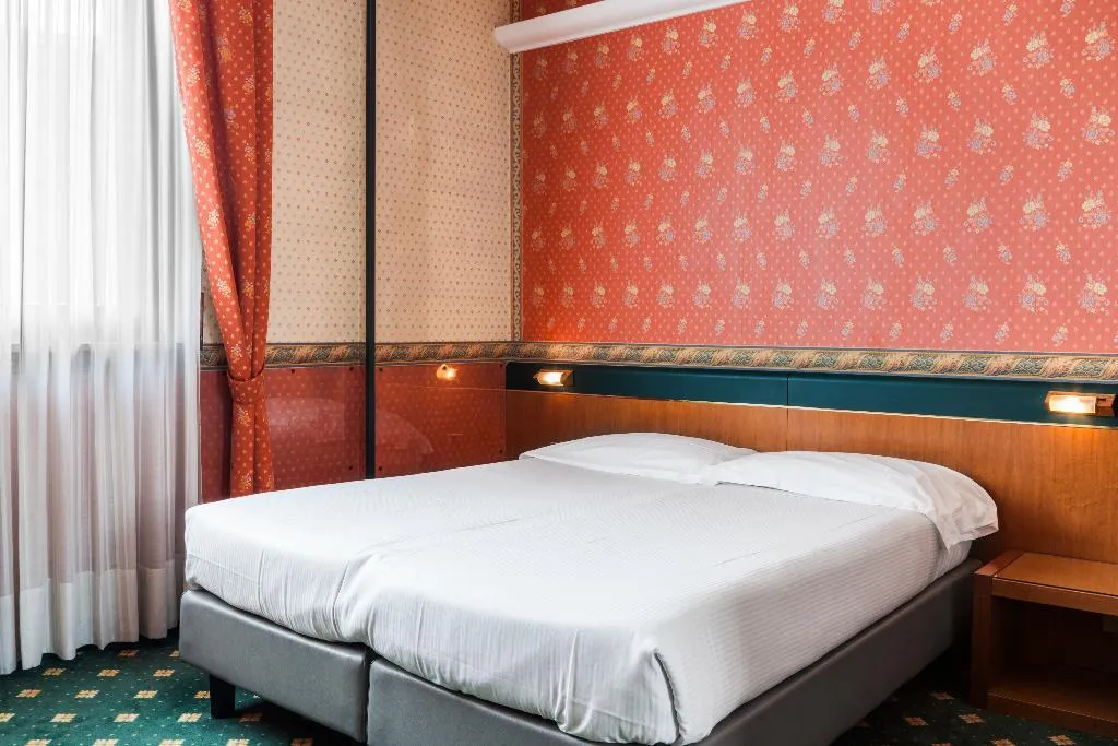 DOUBLE SUPERIOR Room, Hotel Des Etrangers, Milan