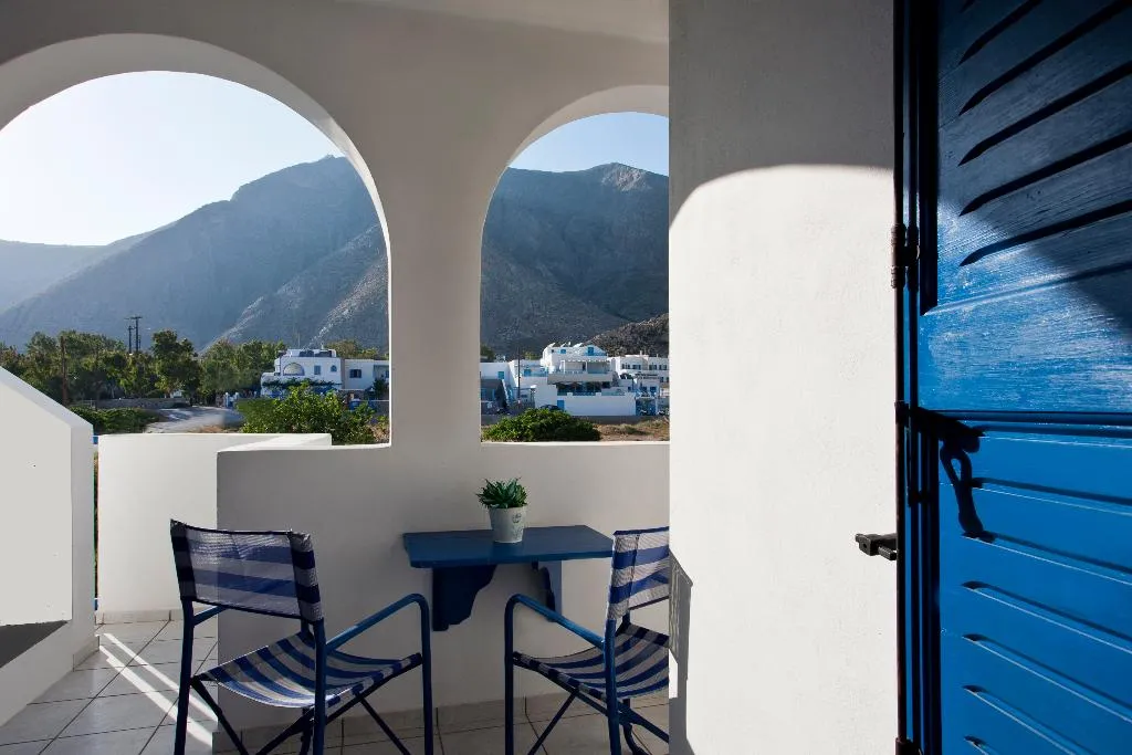 STUDIO CAPACITY 2 Room, Ancient Thera Studios, Santorini