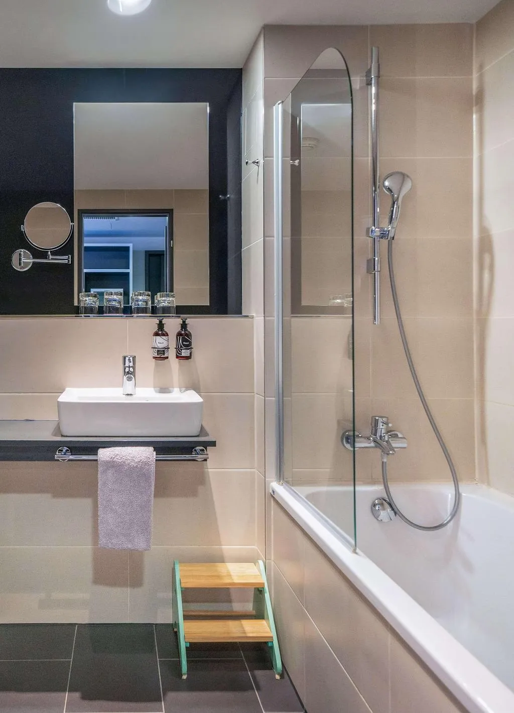 FAMILY ROOM STANDARD Room, INNSiDE by Melia Berlin Mitte, Berlin