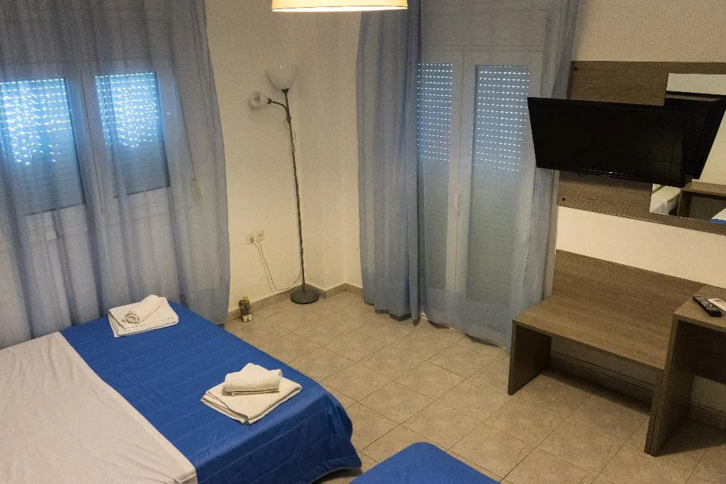 TRIPLE LUXURY Room, Polykratis Rooms, Skiathos