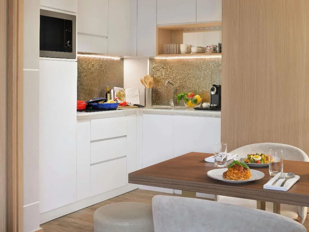 APARTMENT ONE BEDROOM Room, Adagio Premium The Palm, Dubai