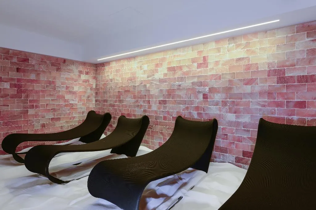 Sports and Entertainment, Seven Park Hotel, Milan