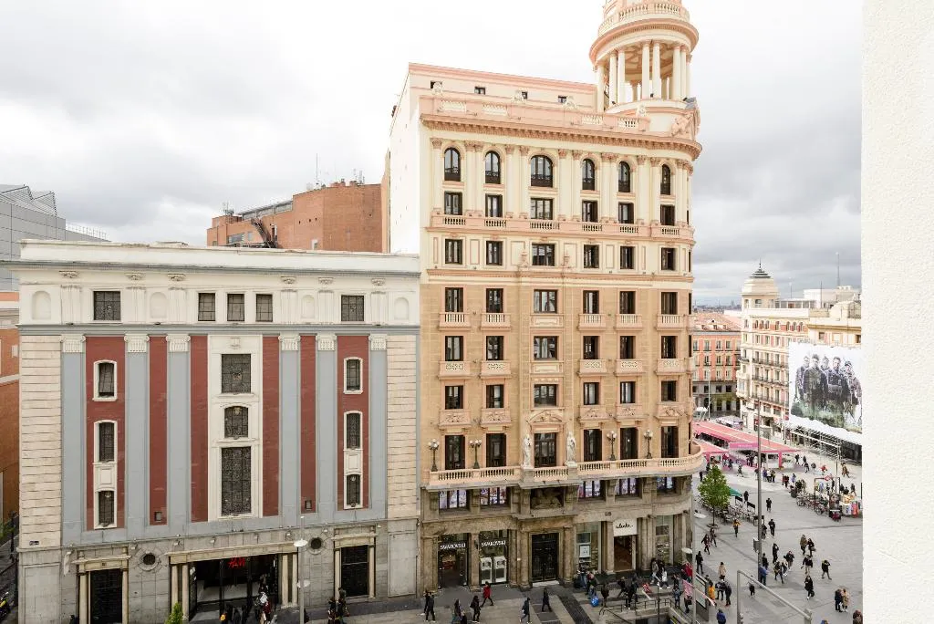 APARTMENT CAPACITY 4 ONE BEDROOM Room, Smartrental Collection Gran Vía Centric, Madrid