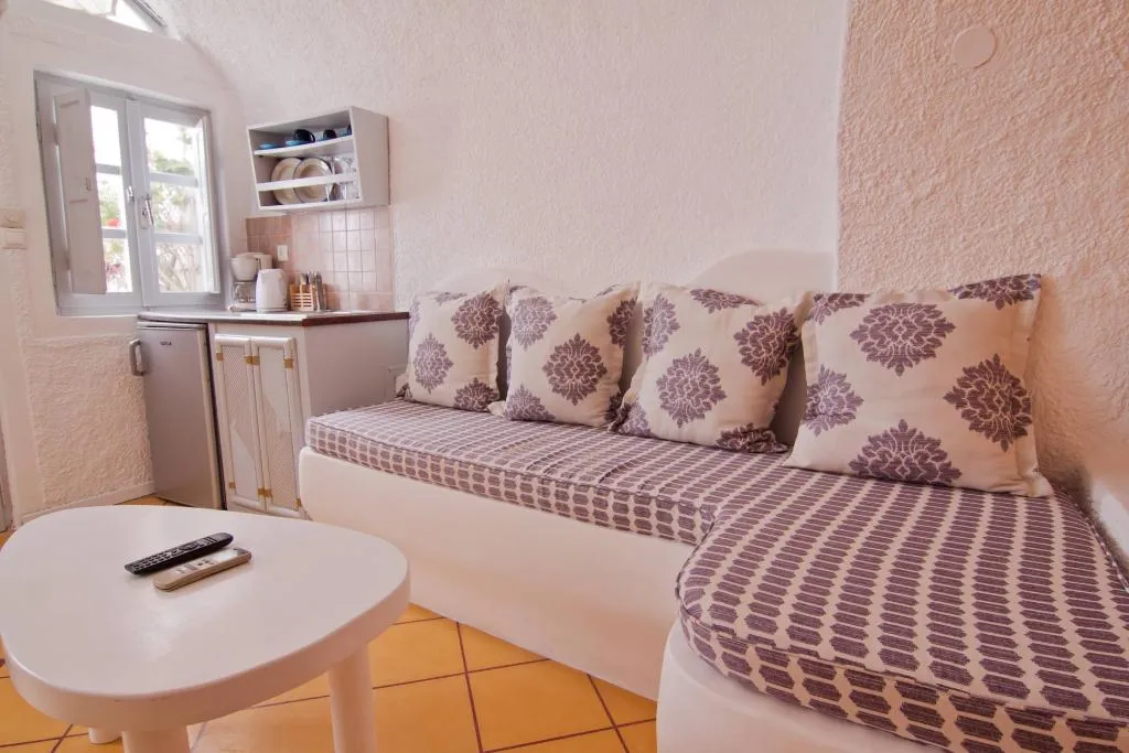 Room, Sunny Villas Apartments, Santorini