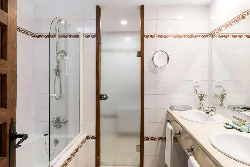 DOUBLE SUPERIOR Room, Parador de Cuenca, Madrid