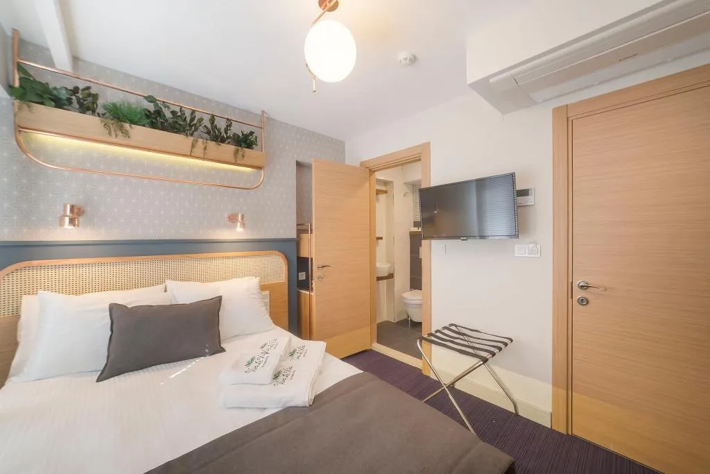 DOUBLE STANDARD Room, Viva La Vita, Izmir