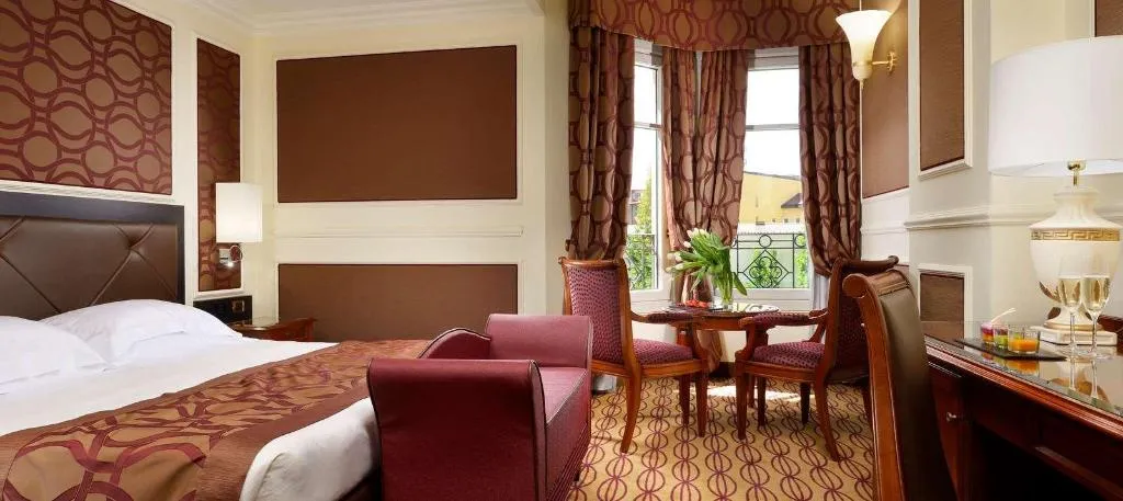 Room, Grand Visconti Palace, Milan