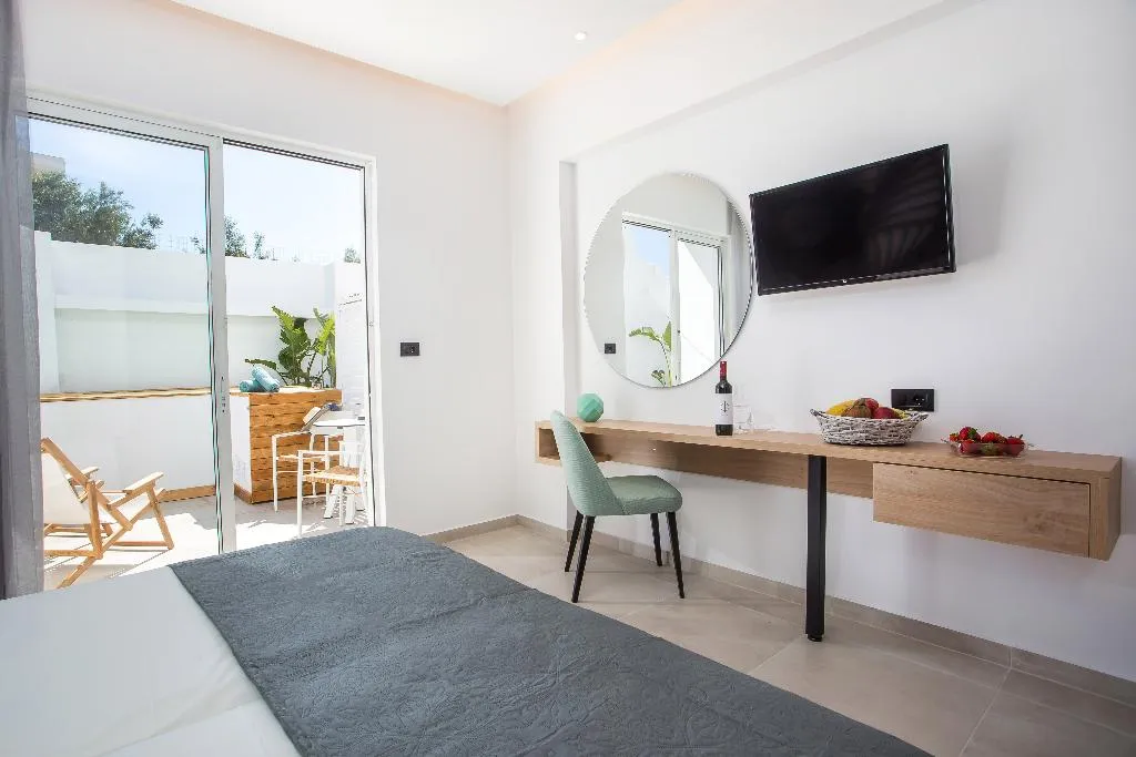 SUITE WITH JACUZZI Room, Casa Stavris, Rhodes