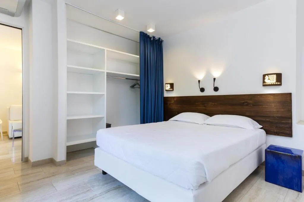 SUITE TWO BEDROOMS WITH TERRACE Room, Tirreno Resort, Olbia