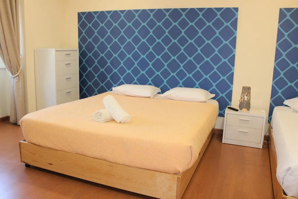 TRIPLE STANDARD Room, Tagus Royal Residence, Lisbon