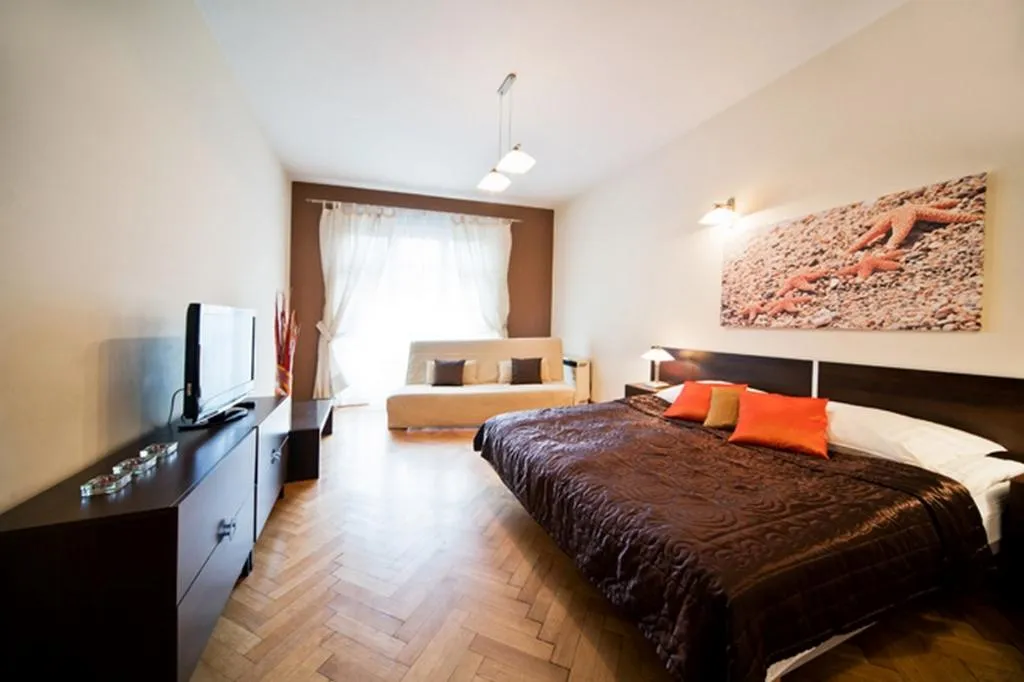 APARTMENT CAPACITY 8 TWO BEDROOMS Room, 4Seasons Apartments Cracow, Krakow