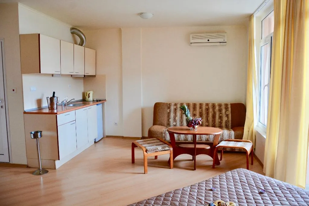STUDIO STANDARD Room, Rainbow 2 holiday complex, Bourgas