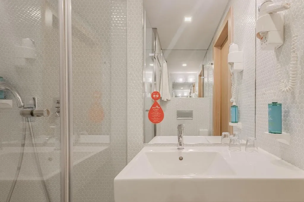SINGLE STANDARD Room, Moov Hotel Porto Norte, Porto