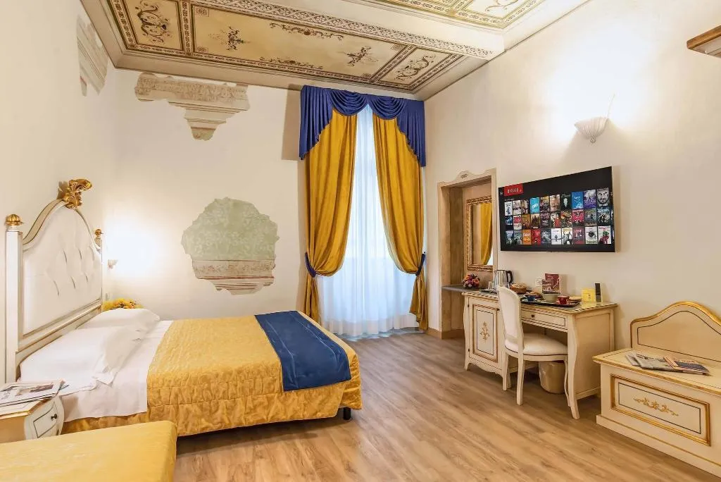 TRIPLE STANDARD Room, Porta Faenza, Florence