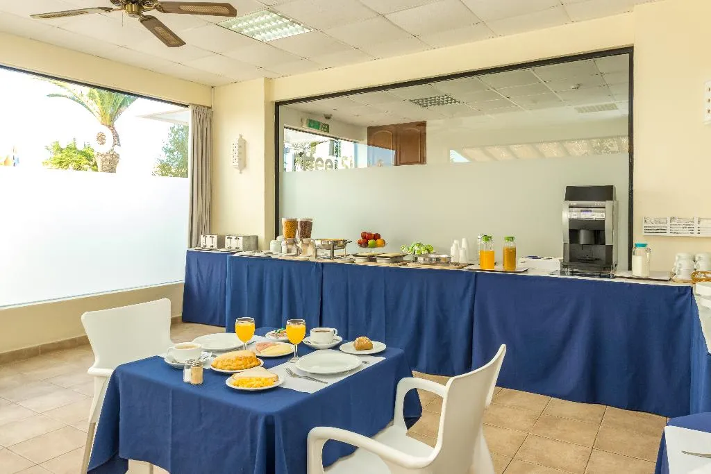 Restaurant, Janelas do Mar, Algarve