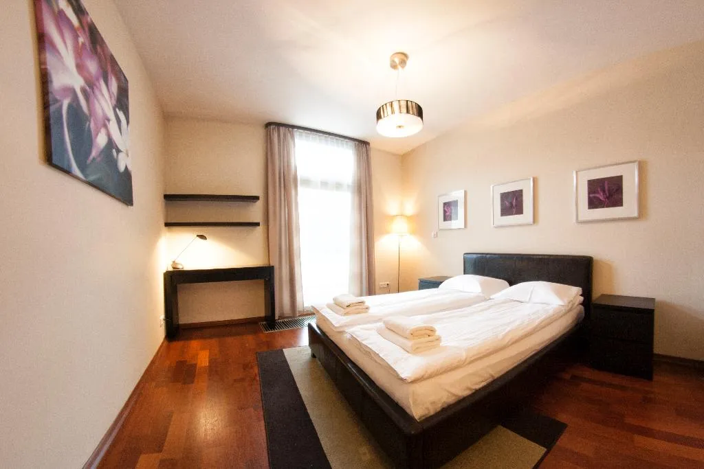 APARTMENT DELUXE TWO BEDROOM Room, Yourplace Biskupia Apartments, Krakow