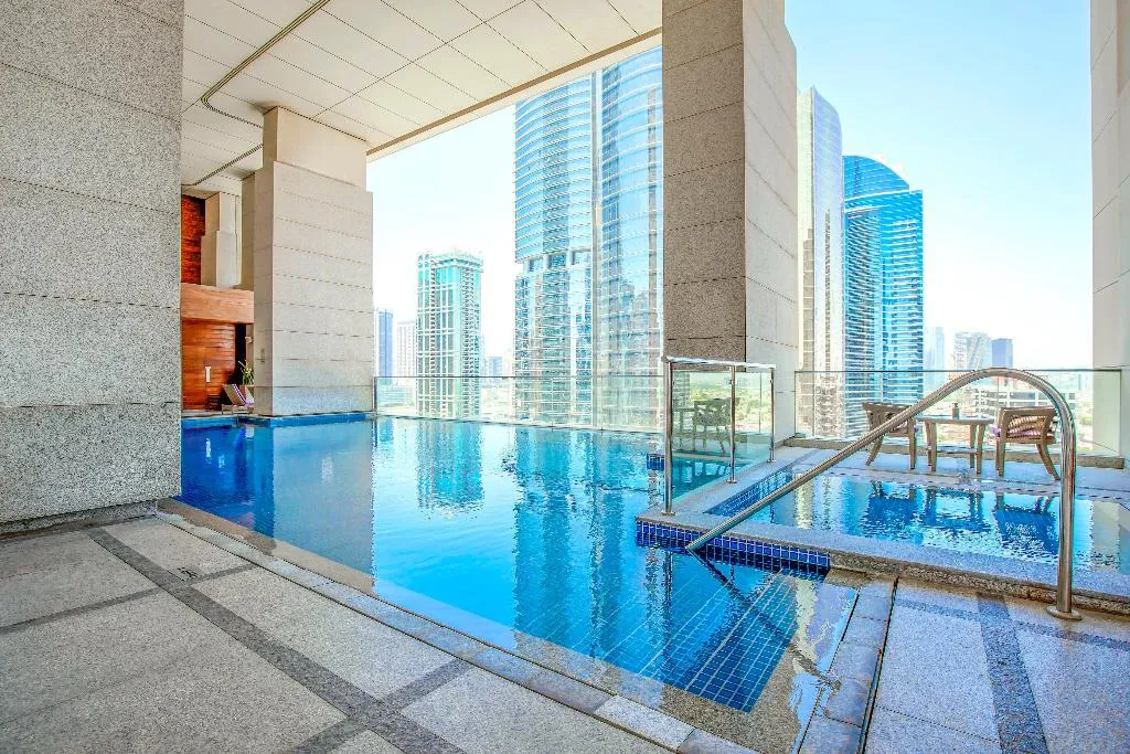 Pool, voco Bonnington Dubai, Dubai