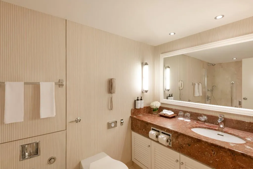 JUNIOR SUITE TWO QUEEN BEDS Room, Athenaeum InterContinental Athens, Athens