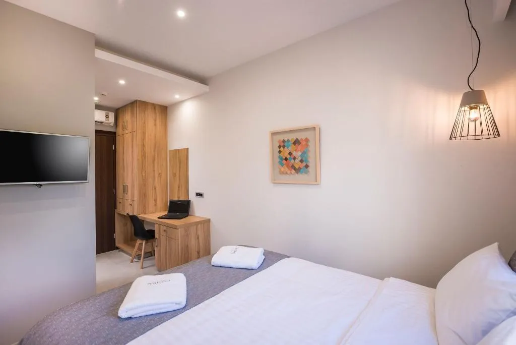 Room, Central City Hotel, Crete