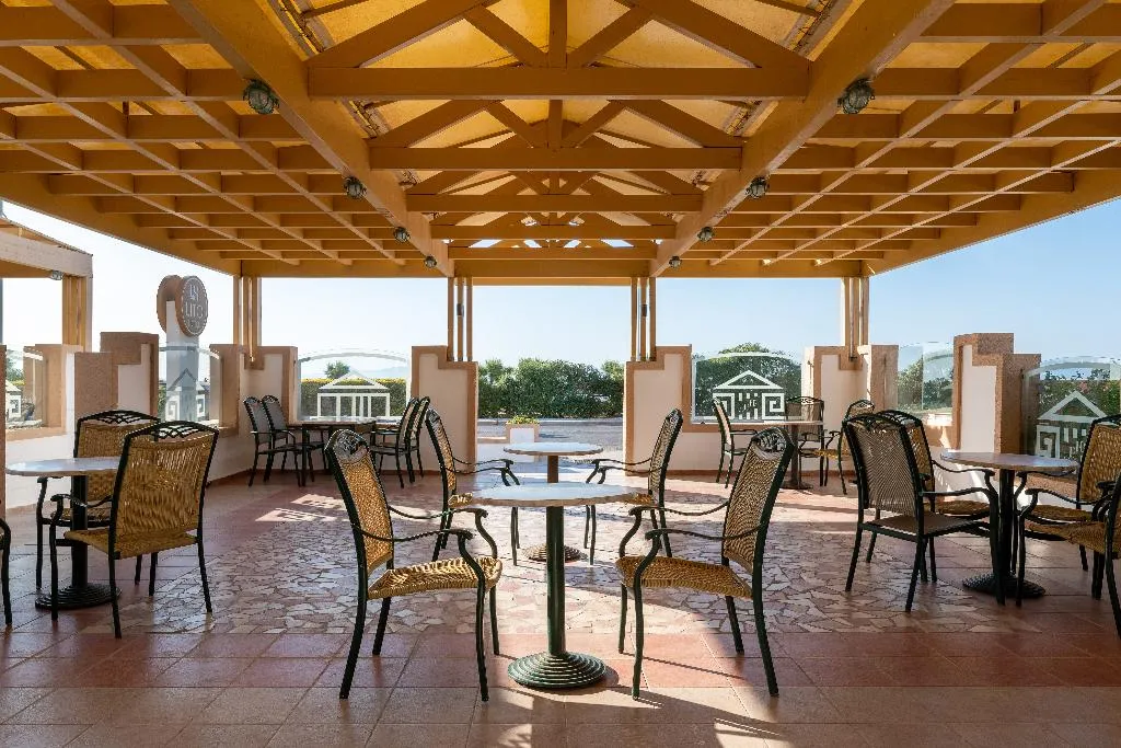 Terrace, Lito, Rhodes